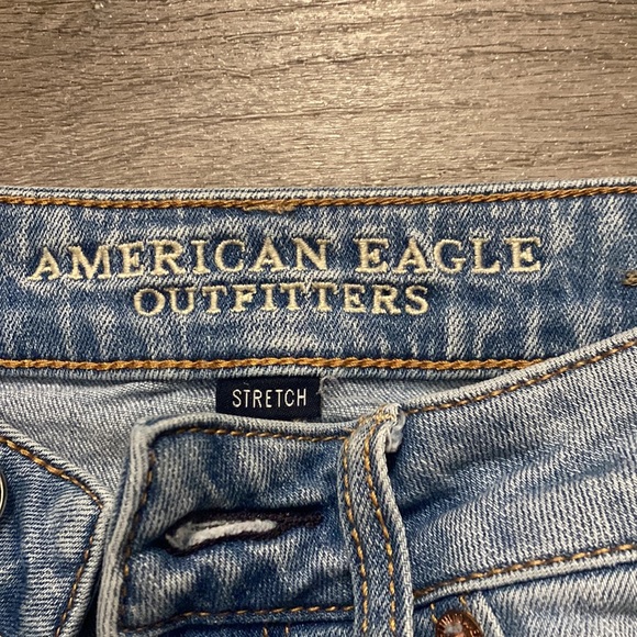 Denim medium American eagle stretch shorts - Picture 2 of 3